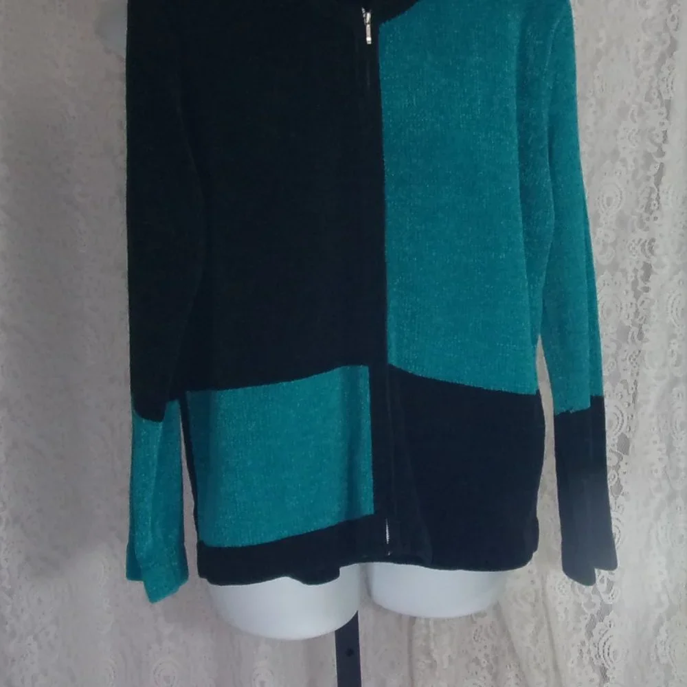 Designer Originals Sweater Color Block Black Green NWOT Bonus Earrings S…
